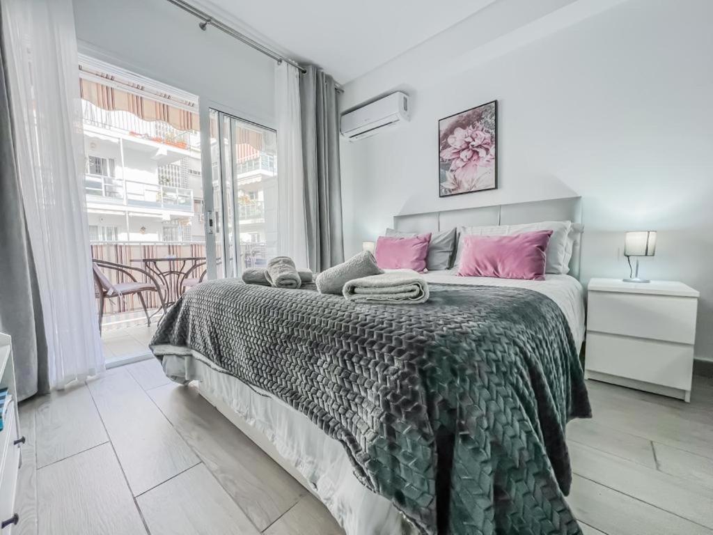 Reformed Studio Apartment In Central Nerja 3K Экстерьер фото